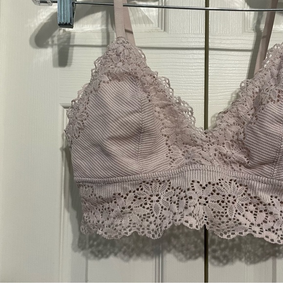 Cream Aerie Bralette - Picture 2 of 4